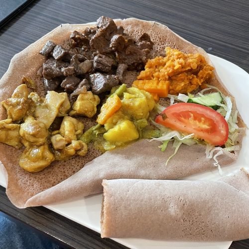 Afrikaans-Restaurant-Seni_b8783b082ee4207b67de2d277f9ecb32